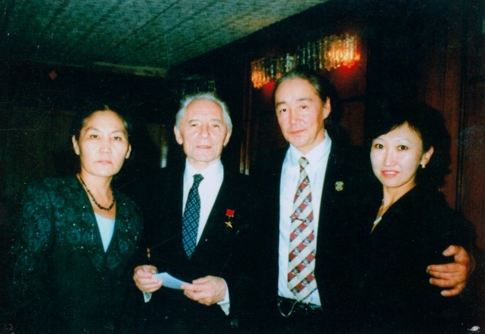 Обложка Электронного документа: Наталья Посельская, Юрий Григорович, Геннадий Баишев, Мария Сайдыкулова в Государственном театре оперы и балета: [фотография]