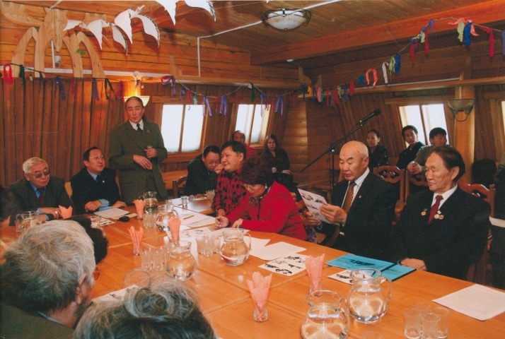 Обложка Электронного документа: Выступление Геннадия Баишева на круглом столе творческой интеллигенции: [фотография]