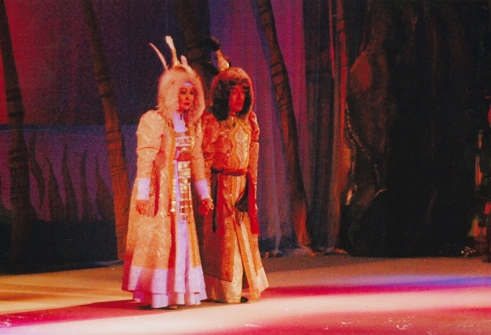 Обложка Электронного документа: Спектакль "Айыы аймаҕа" (Срединная земля) трилогии спектакля-олонхо "Бэрт Хара": [фотография]