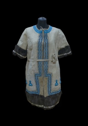 Обложка Электронного документа: Таҥалай сон: [пальто с укороченными рукавами]