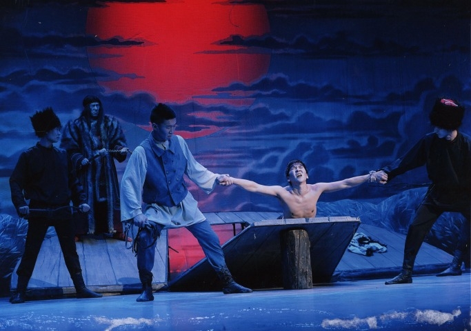 Обложка Электронного документа: Эверстов Василий, Алексеев Сергей, Жирков Эдуард, Попов Владислав в картине "Публичное наказание" спектакль “Манчаары”: [фотография]