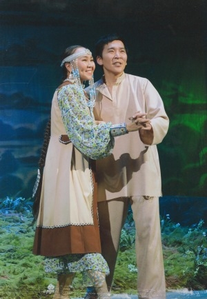 Обложка Электронного документа: Ноговицына Виолетта и Попов Владислав в спектакле “Манчаары”: [фотография]