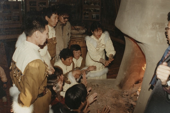 Обложка Электронного документа: Артисты оркестра Национальных инструментов Национального театра танца РС (Я) в Якутском музее им. Е. М. Ярославского: [фотография]