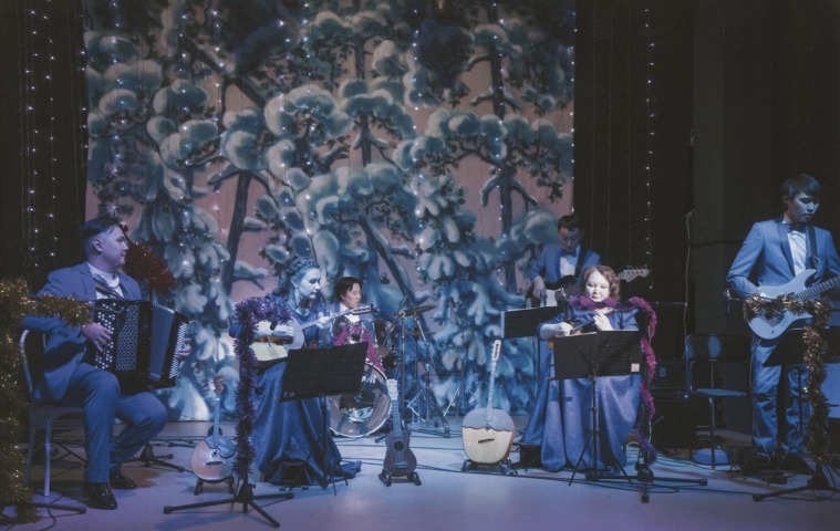 Обложка Электронного документа: Концерт ансамбля "J’OL": [фотография]