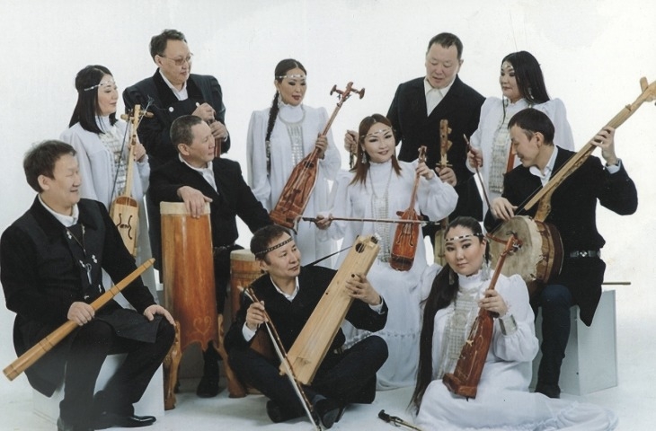 Обложка Электронного документа: Ансамбль этнической музыки "Кыл Саха" Национального театра танца Республики Саха (Якутия) им. С. А. Зверева-Кыыл Уола: [фотография]