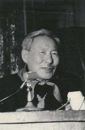 Обложка Электронного документа: Тарский Григорий Семенович на открытии музея в 1958 г. с. Борогонцы Усть-Алданского улуса: [фотография]