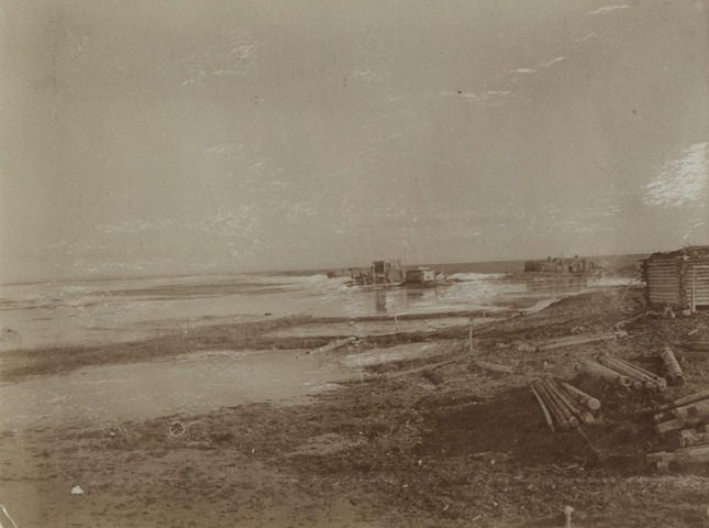 Обложка Электронного документа: Весна: [из фотоальбома В. М. Зензинова "Из Якутска в Русское Устье, 1911 - 1912 гг.", фото 92, 1.VI]