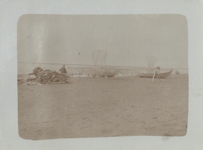 Обложка Электронного документа: Невода: [из фотоальбома В. М. Зензинова "Из Якутска в Русское Устье, 1911 - 1912 гг.", фото 101, 23.VI.]