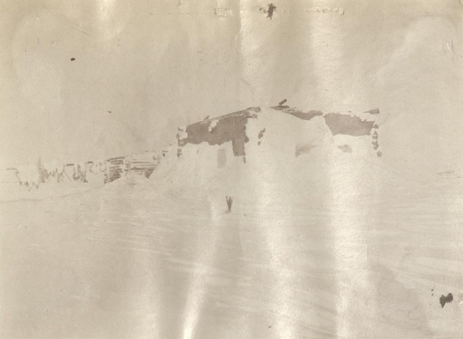 Обложка Электронного документа: Мой домик. Русское Устье, март 1912 г.: [из фотоальбома В. М. Зензинова "Из Якутска в Русское Устье, 1911 - 1912 гг.", фото 161]