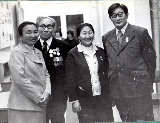 Обложка Электронного документа: Степанов Петр Денисович с Максимовой А. П., Захаровым М. М., Местниковой Г. И.: [фотография]