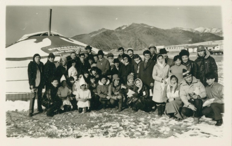 Обложка Электронного документа: Артисты государственного ансамбля Якутии - участники культурной программы Декады культуры и искусств в Баянхонгорском аймаке МНР: [фотография]