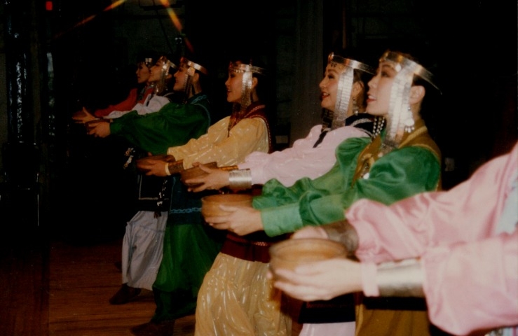 Обложка Электронного документа: Спектакль "Уруу": [фотография]