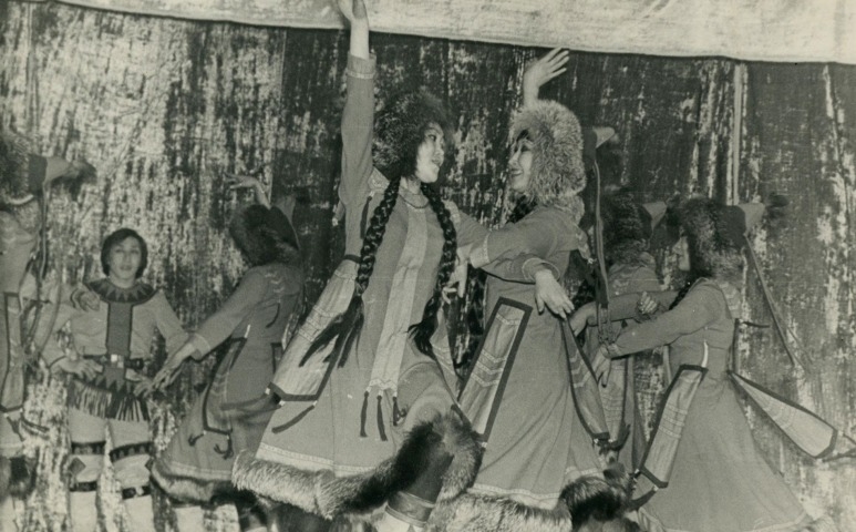 Обложка Электронного документа: "Богатырские игры": [фотография]