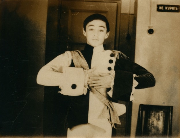 Обложка Электронного документа: Геннадий Баишев в балете "Золушка": [фотография]