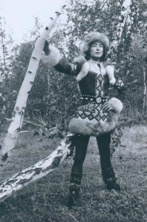 Обложка Электронного документа: Геннадий Баишев в национальном костюме: [фотография]